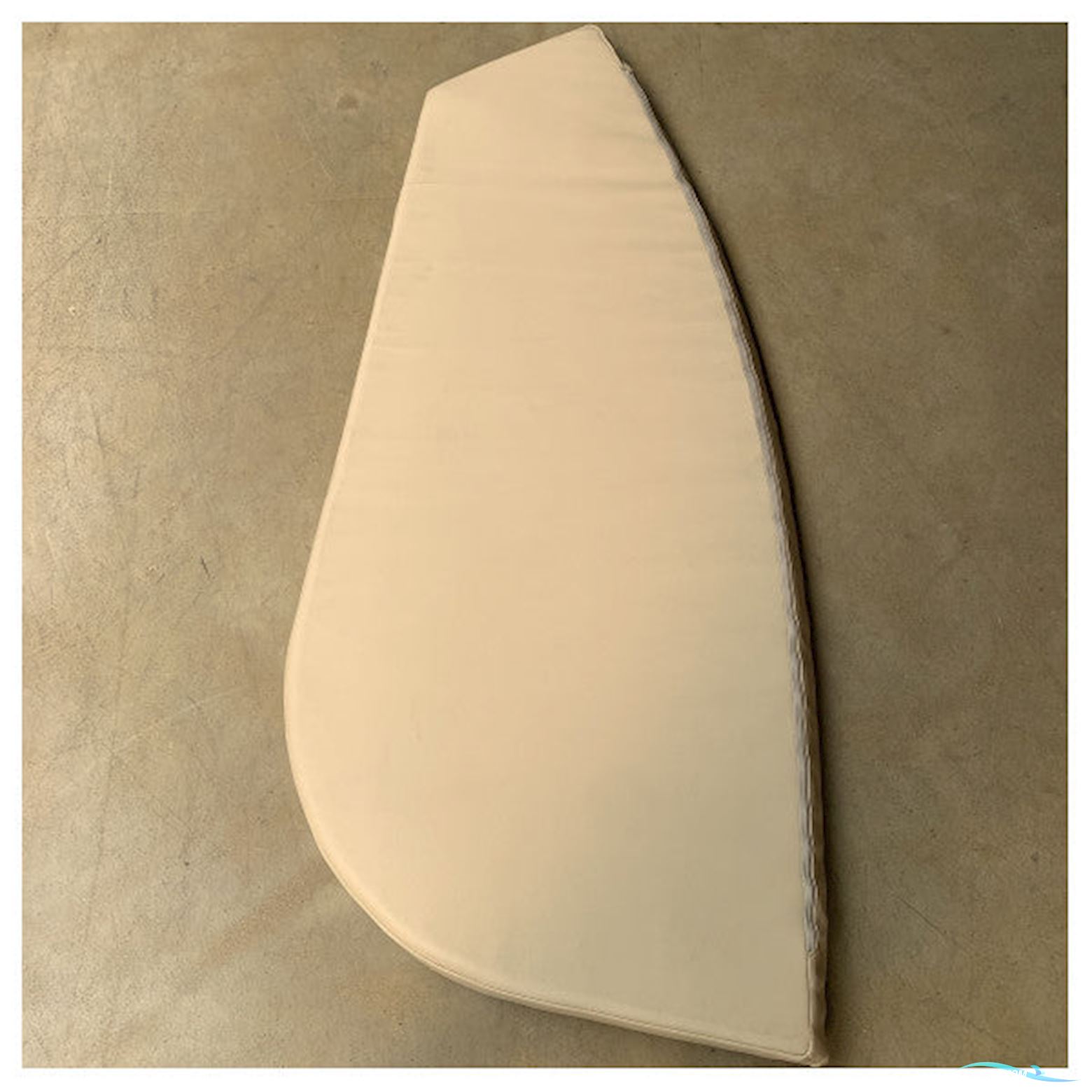 Quicksilver Arvor 215 Cabin Cushion Portside Creme - 878Bal1082