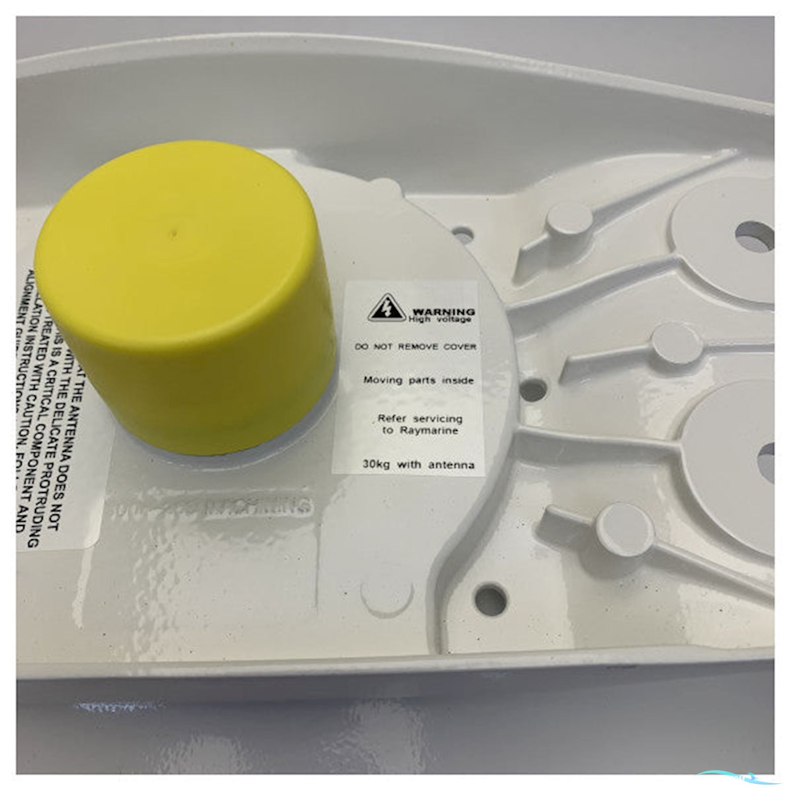 Raymarine Magnum 4kW Radar Pedestal With Vcm100 - E70484