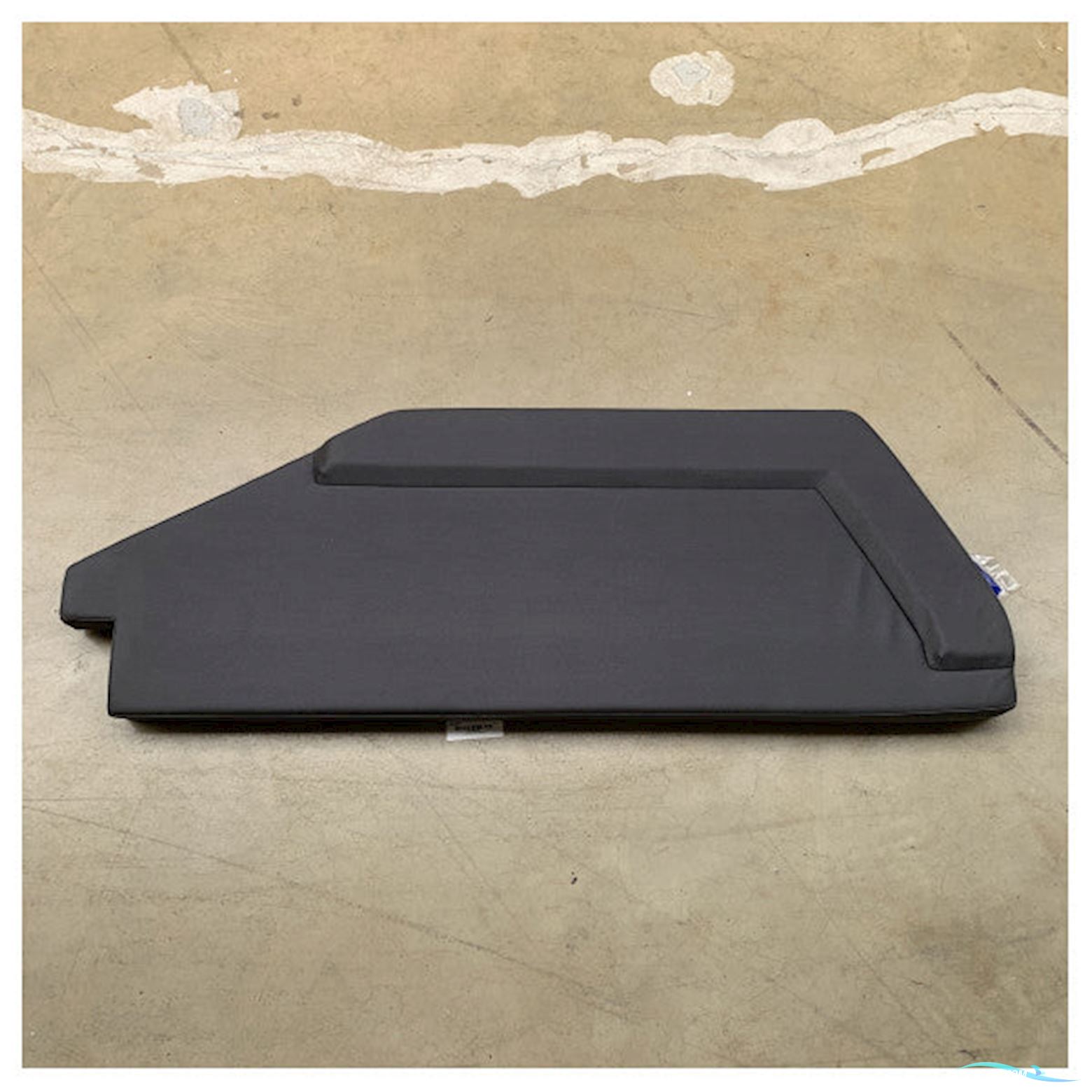 Uttern D/T70 aft cockpit cushion antracite - 2231678 Bootaccessoires 2026, The Netherlands