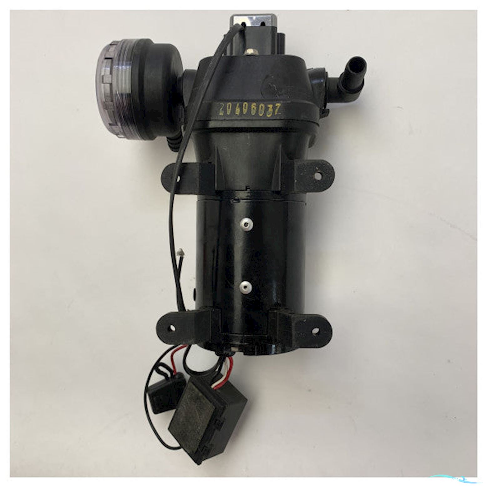 Vetus Flojet R4515-743 High Pressure Fresh Water Pump With Pressure Sensor