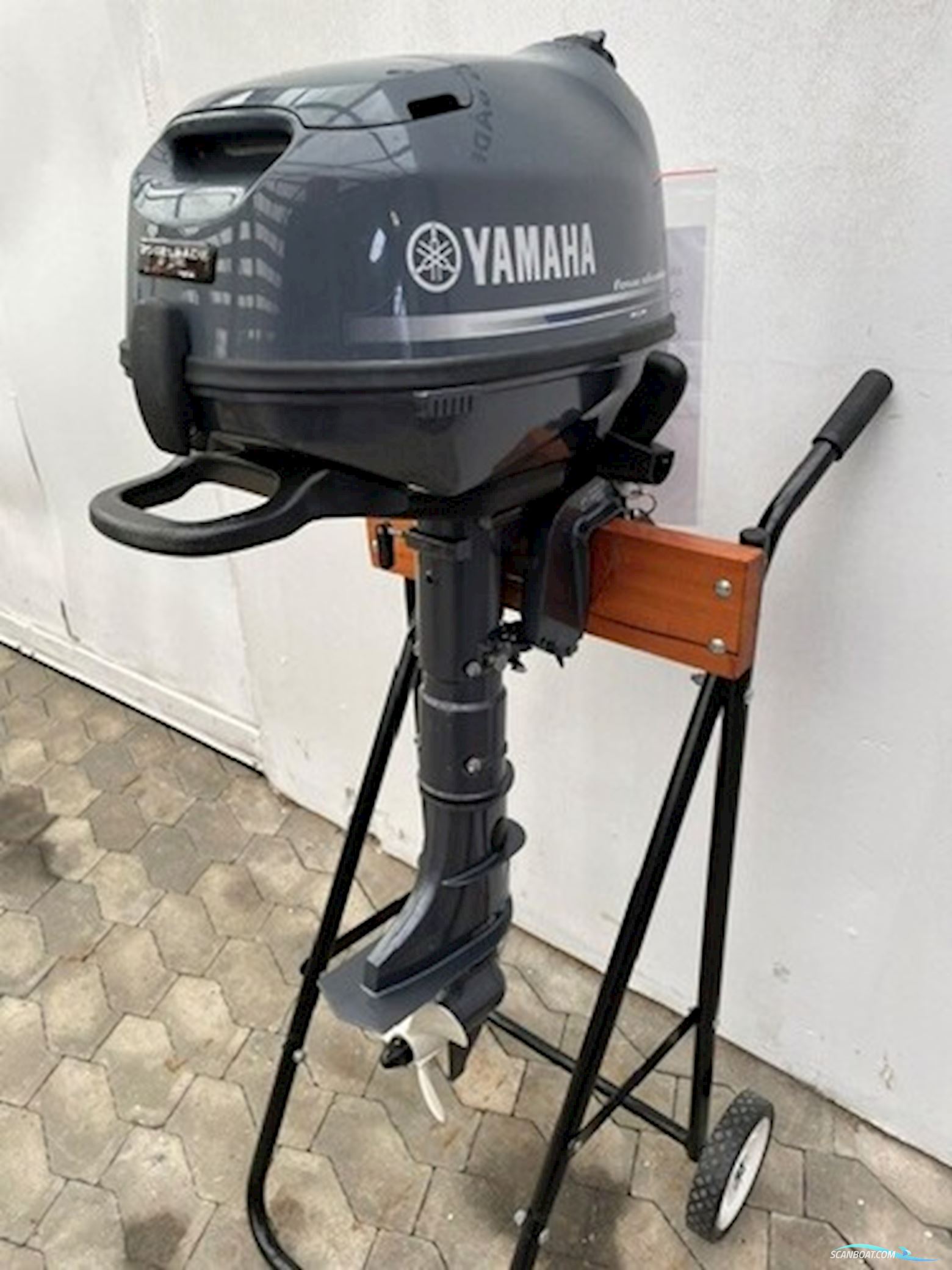 4 hk Yamaha 4 Takt Med Kort Ben