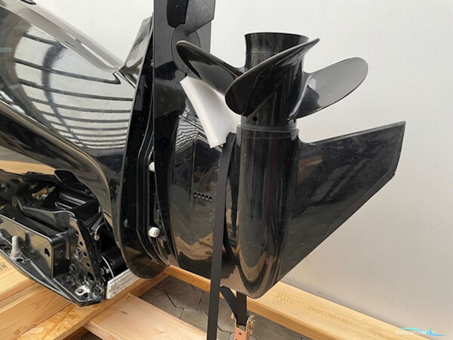 80 hk Mercury-EFI 4 takt 2,1L