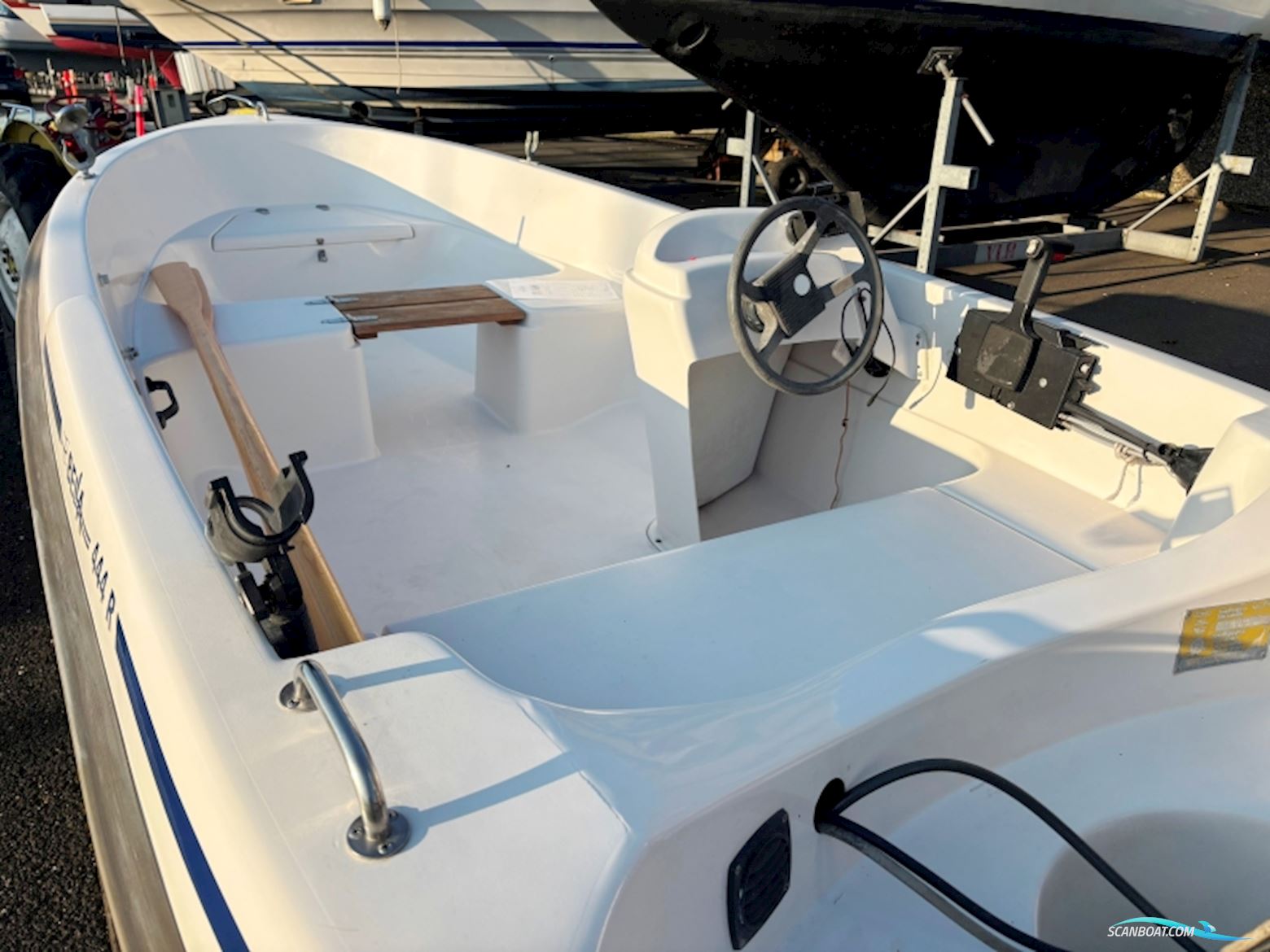 Bella 444 R Styrepultsbåd
