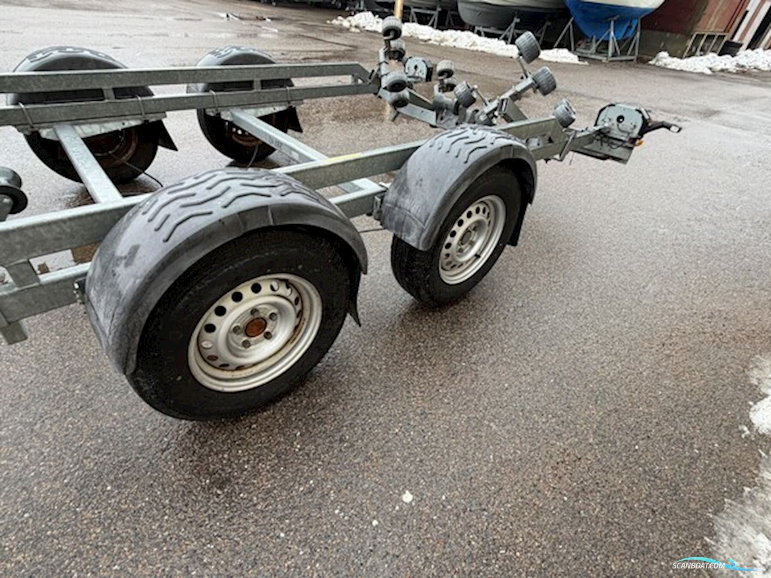 242500TB SR - 2500KG Premium Bådtrailer m/ SUPERRULLER