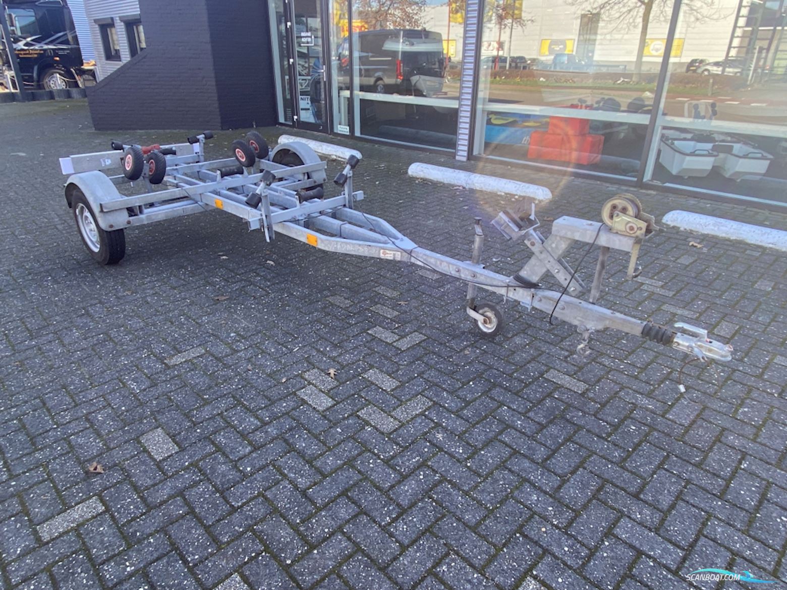 Nautilus 560 stallingstrailer