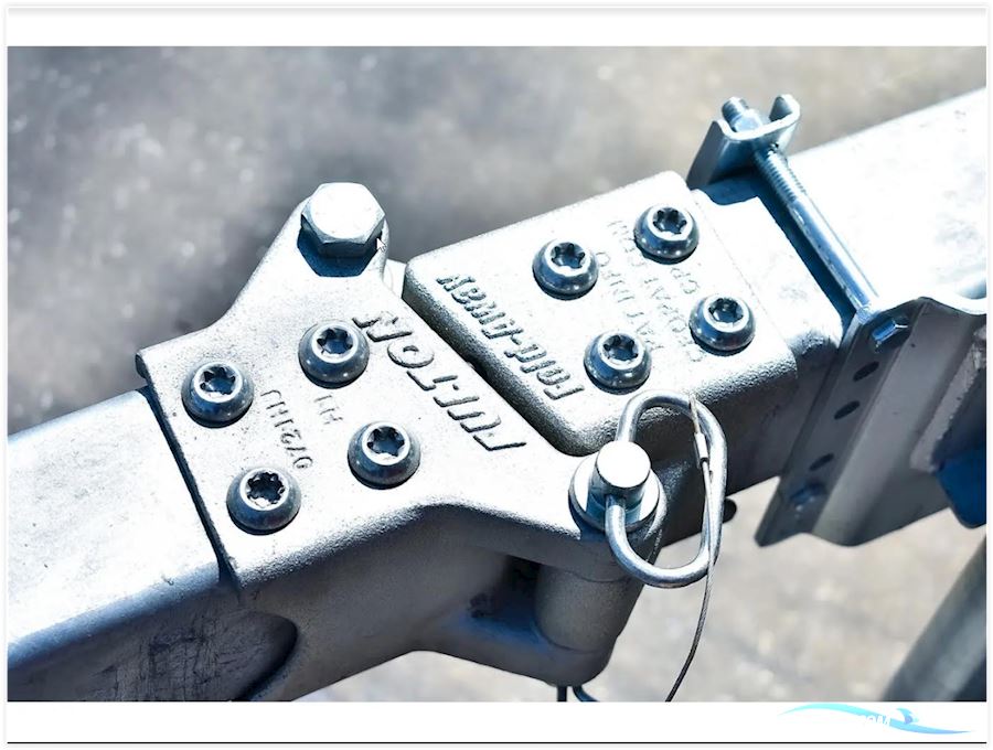 Bennington L22 Quad Bench Saltwater