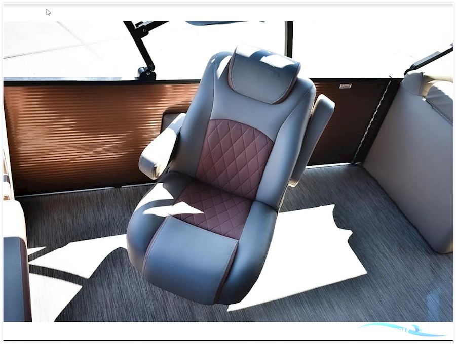 Bennington L22 Quad Bench Saltwater