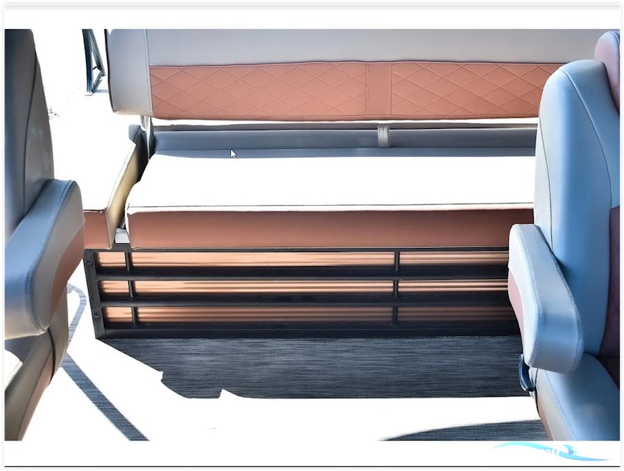 Bennington L22 Quad Bench Saltwater