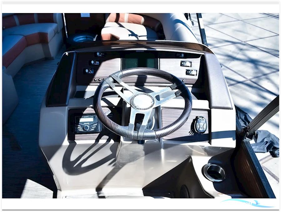 Bennington L22 Quad Bench Saltwater