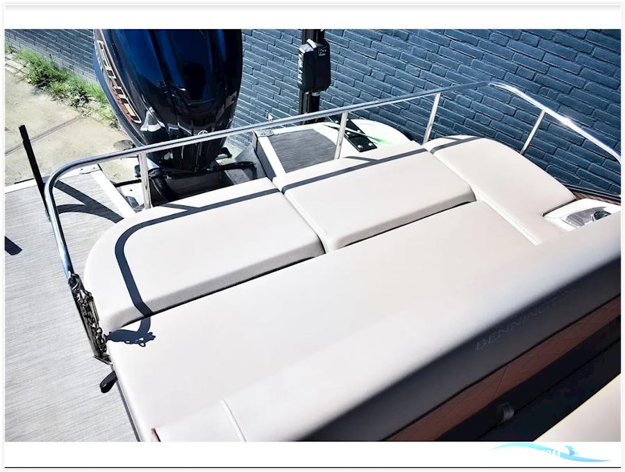 Bennington L22 Quad Bench Saltwater