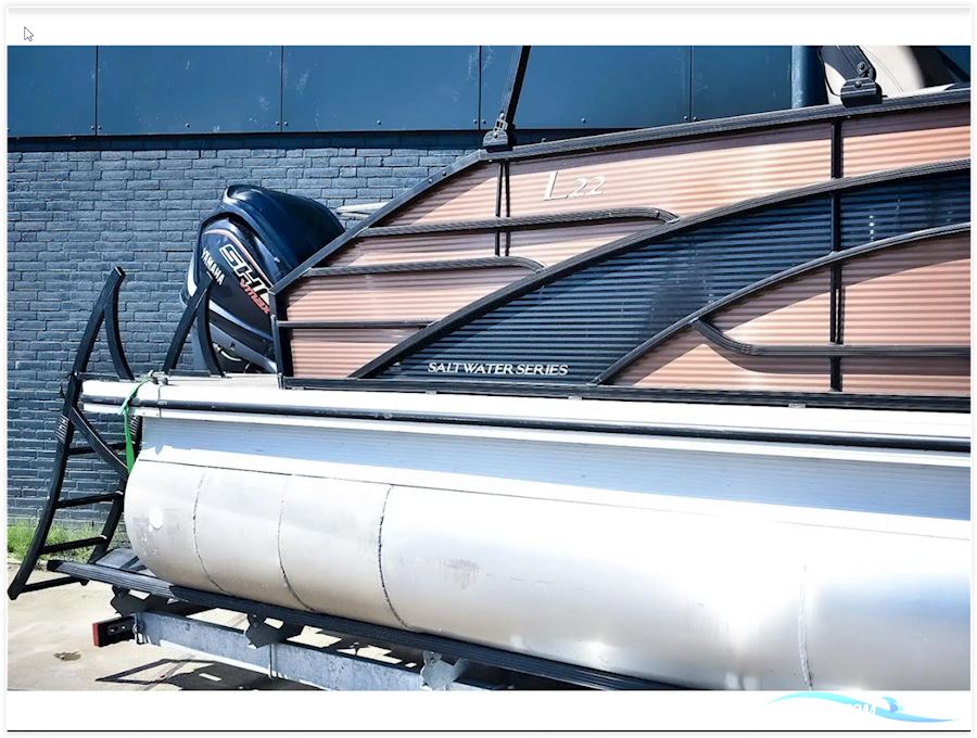 Bennington L22 Quad Bench Saltwater