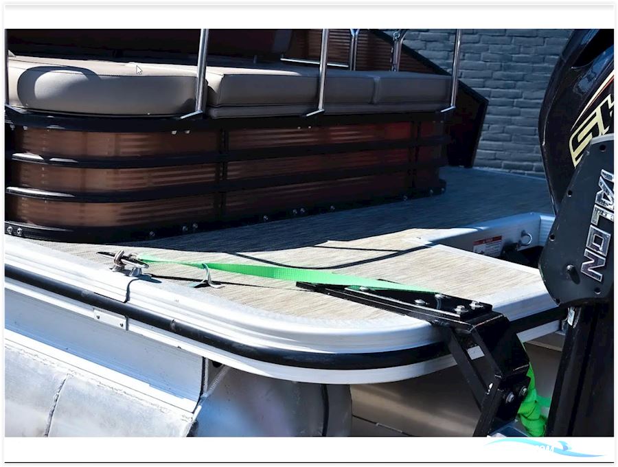 Bennington L22 Quad Bench Saltwater