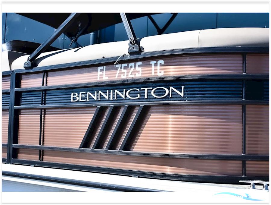 Bennington L22 Quad Bench Saltwater