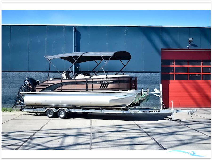 Bennington L22 Quad Bench Saltwater