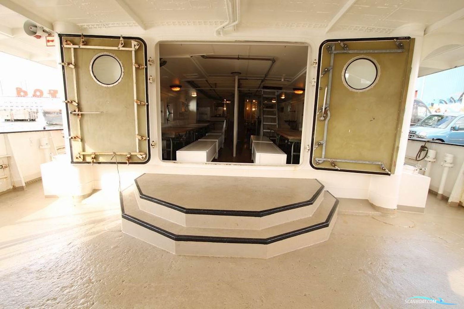 Royal Tallship 3-Mast Sail Schooner