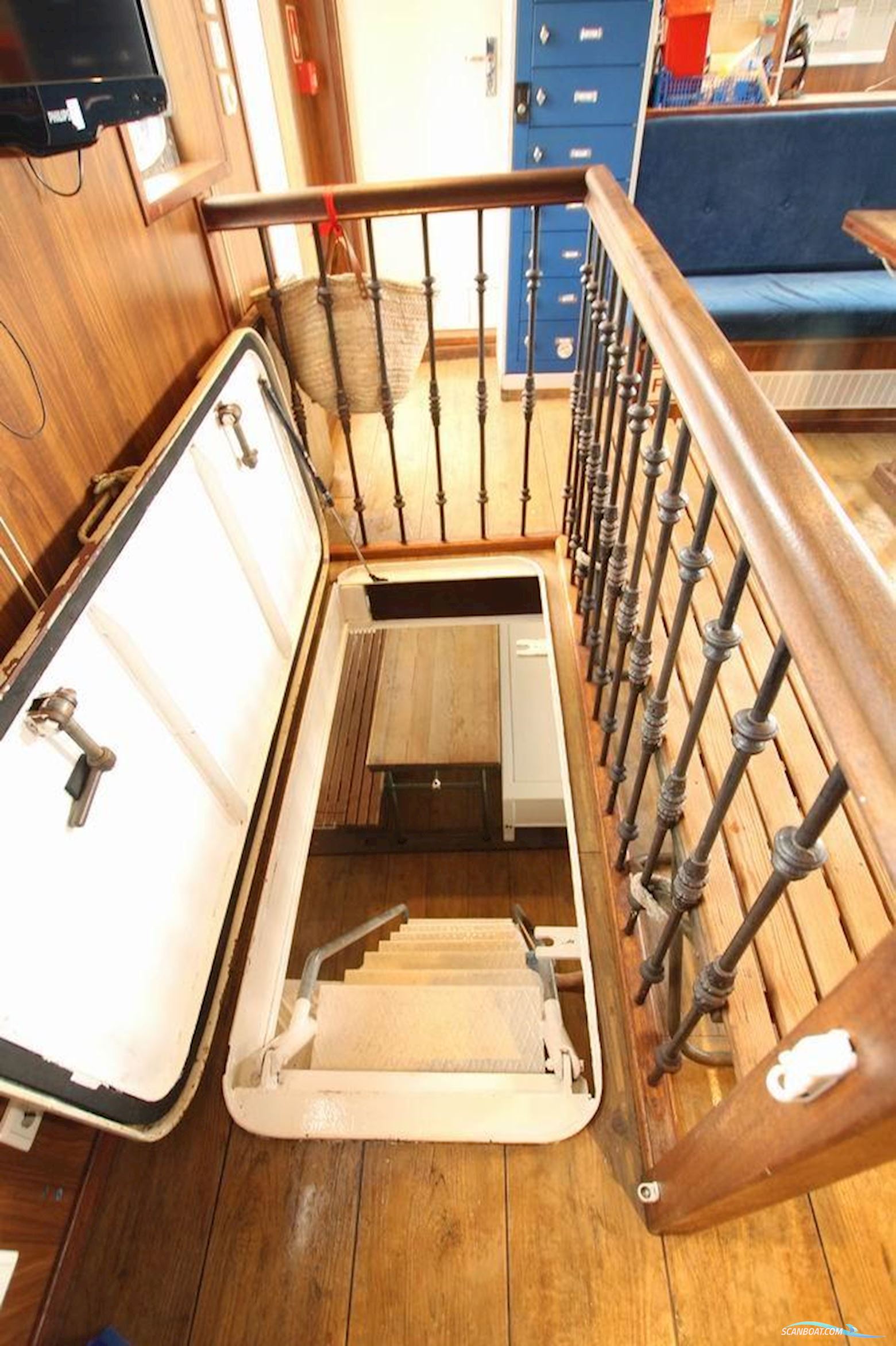 Royal Tallship 3-Mast Sail Schooner