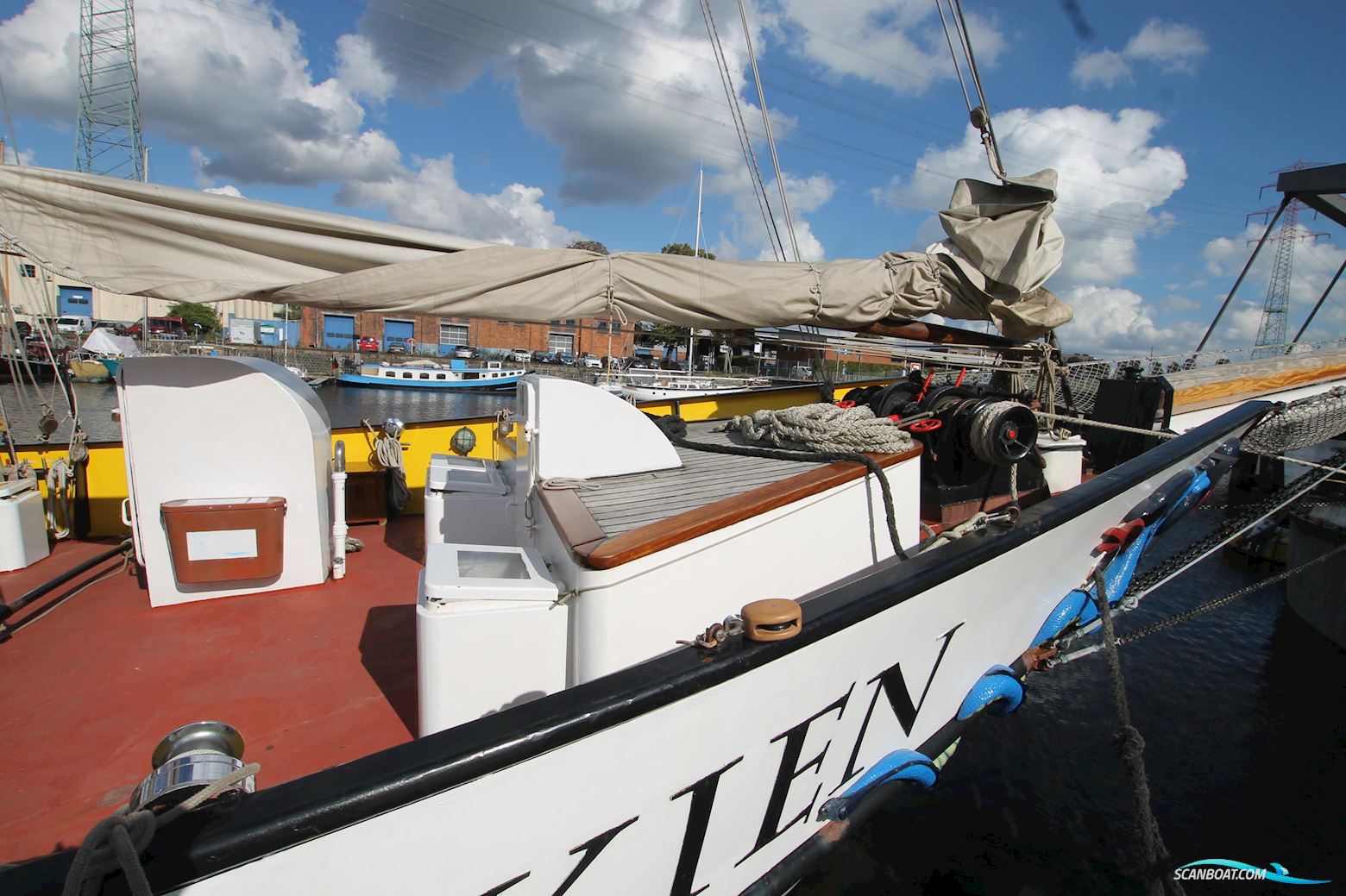 Schooner Topsail