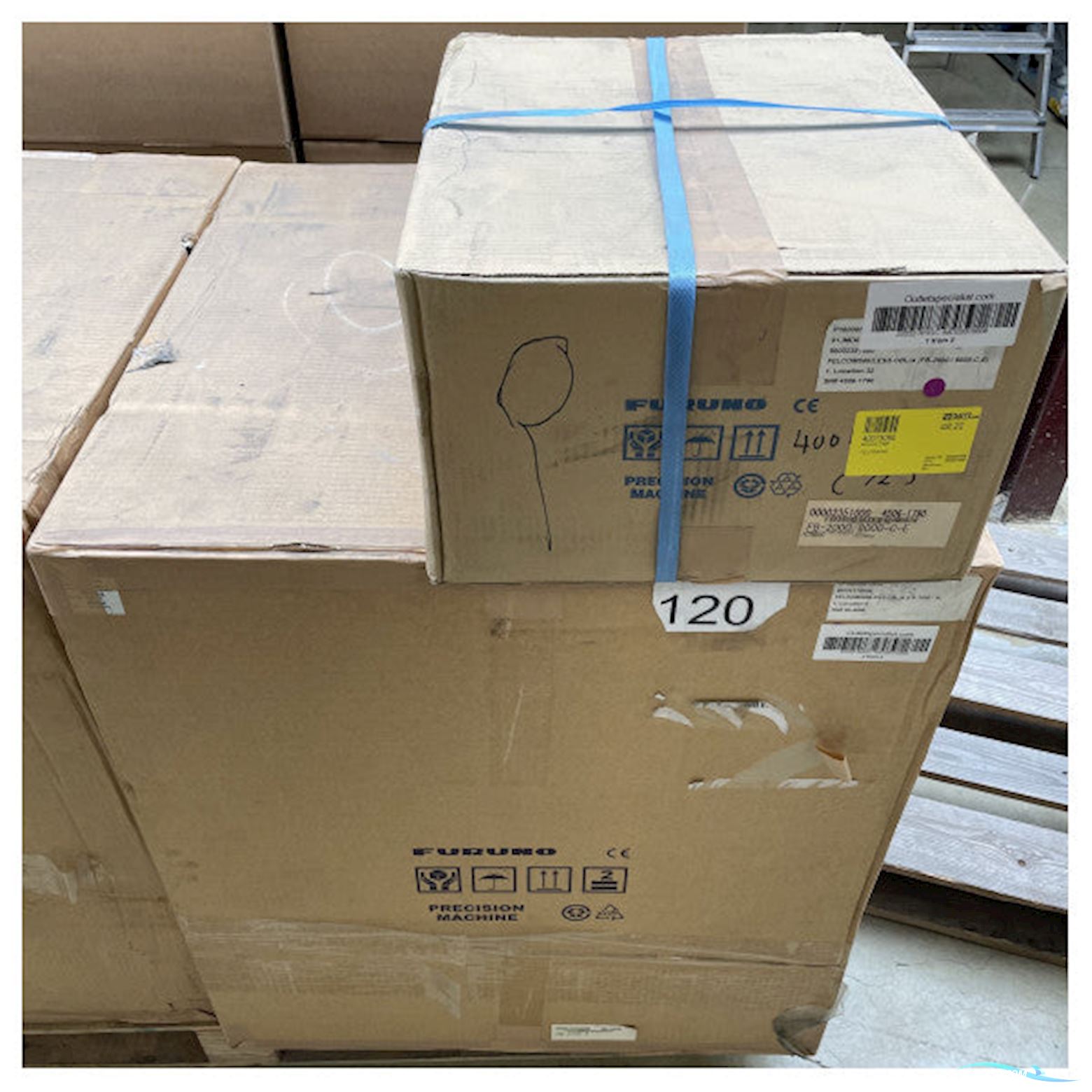 Furuno Felcom 500 Inmarsat FleetBroadband antenne system