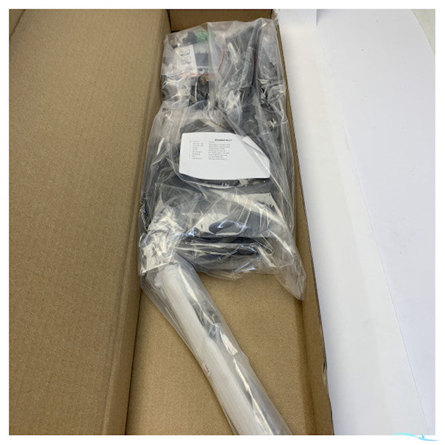 Mtu Hatteland 24 Inch Glass Bridge Engine Control Monitor - X00E50211827