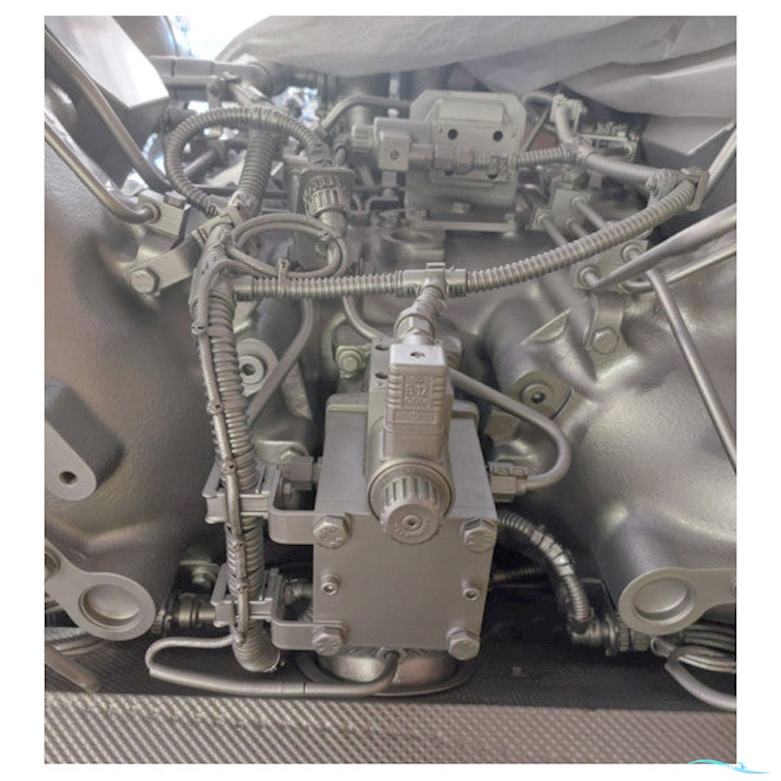 MTU series 4000 16V4000M90 dual engine kit with Kamewa JET propulsion