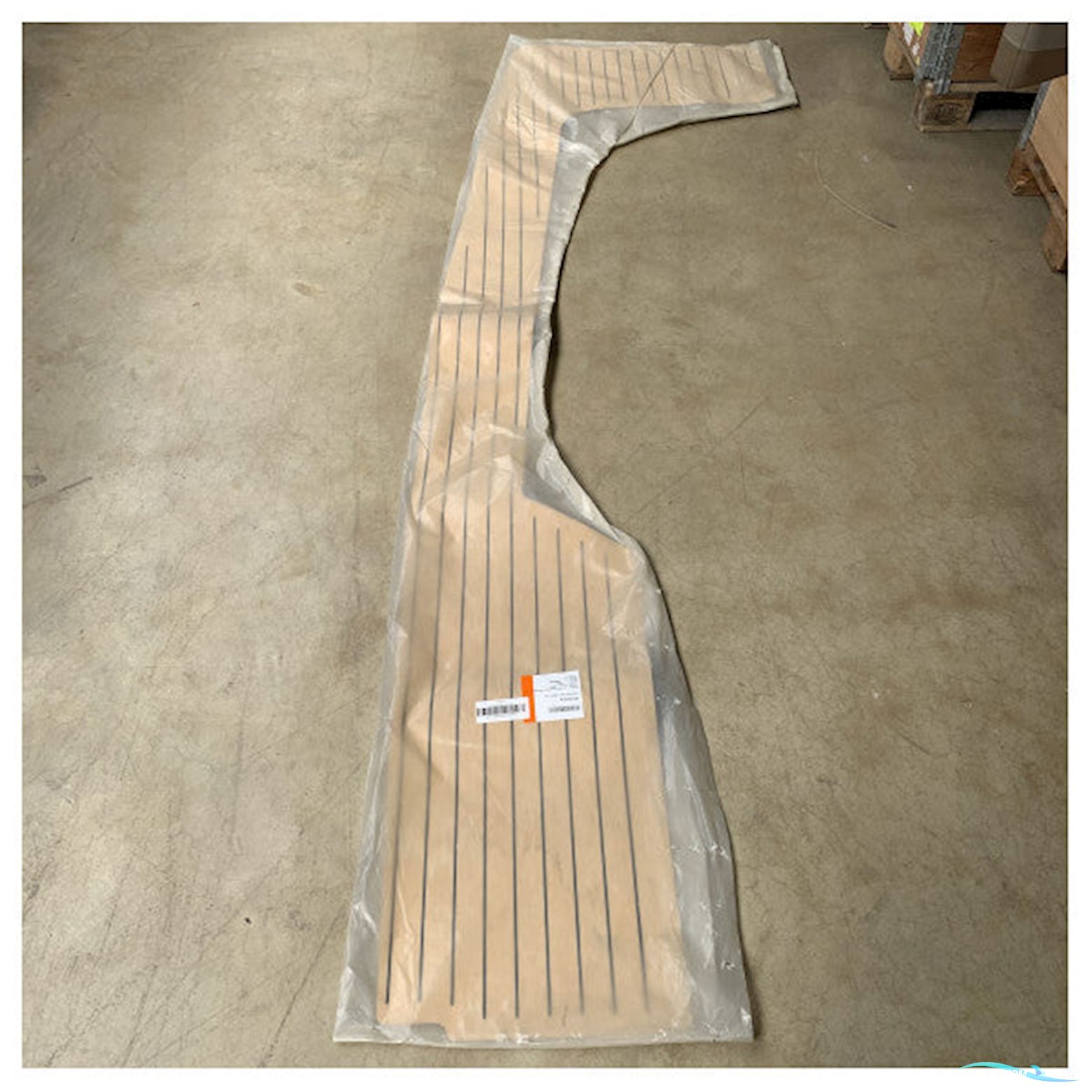 Quicksilver Active 605 Open Flexiteek Port Cockpit Deck - 605OP Bootszubehör 2025, Niederlande