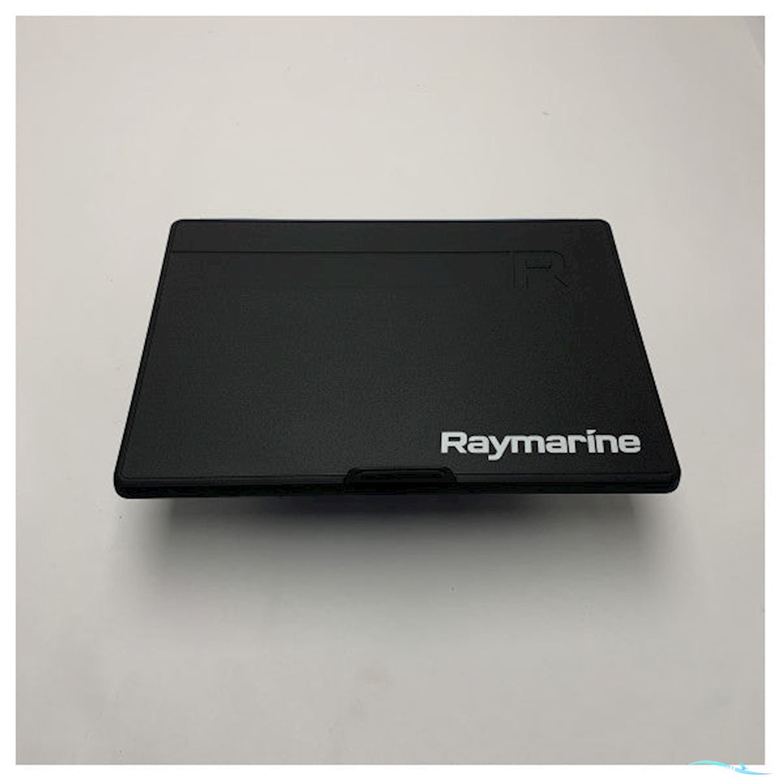 Raymarine Axiom 12 plus 12 inch multifunctional chartplotter - E70638