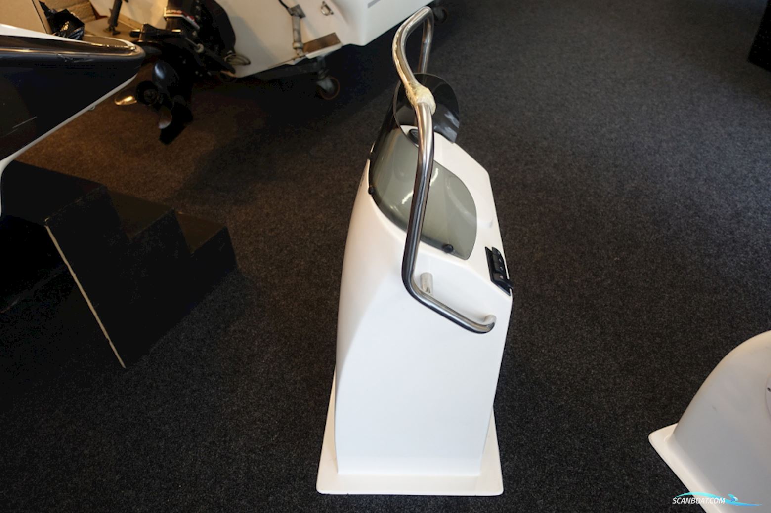 Stuur Console For Rib