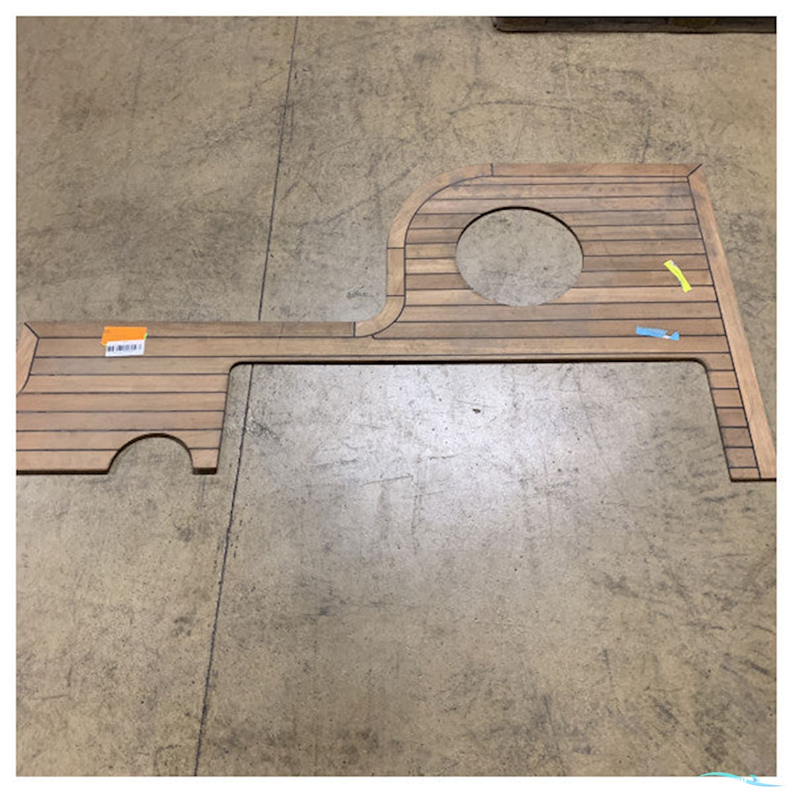 Uttern D And T62 Portside Main Cockpit Teak Floor Kit - 2040614