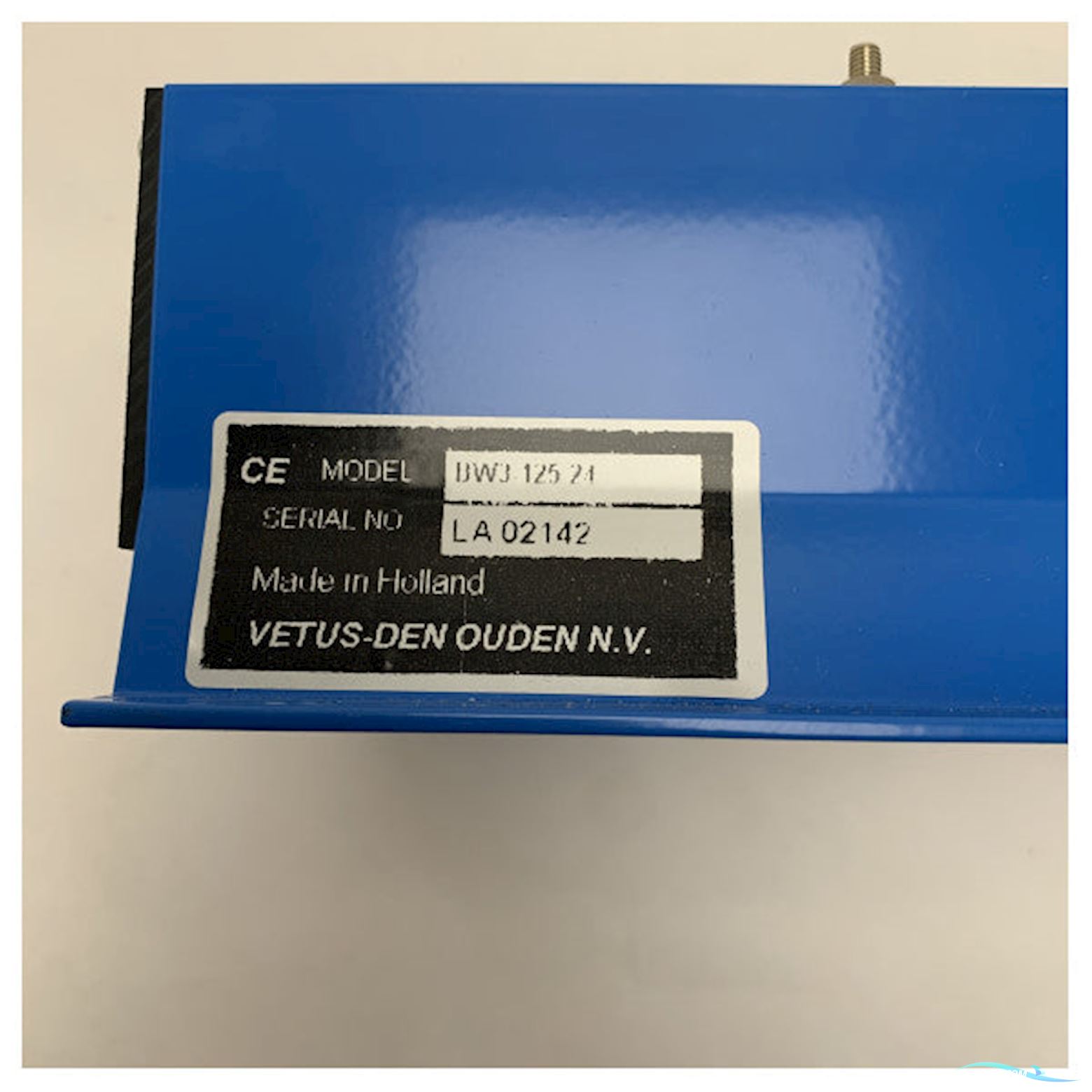 Vetus BW3 Battery Monitor And Power Distributor 24V 125A - BW312524L