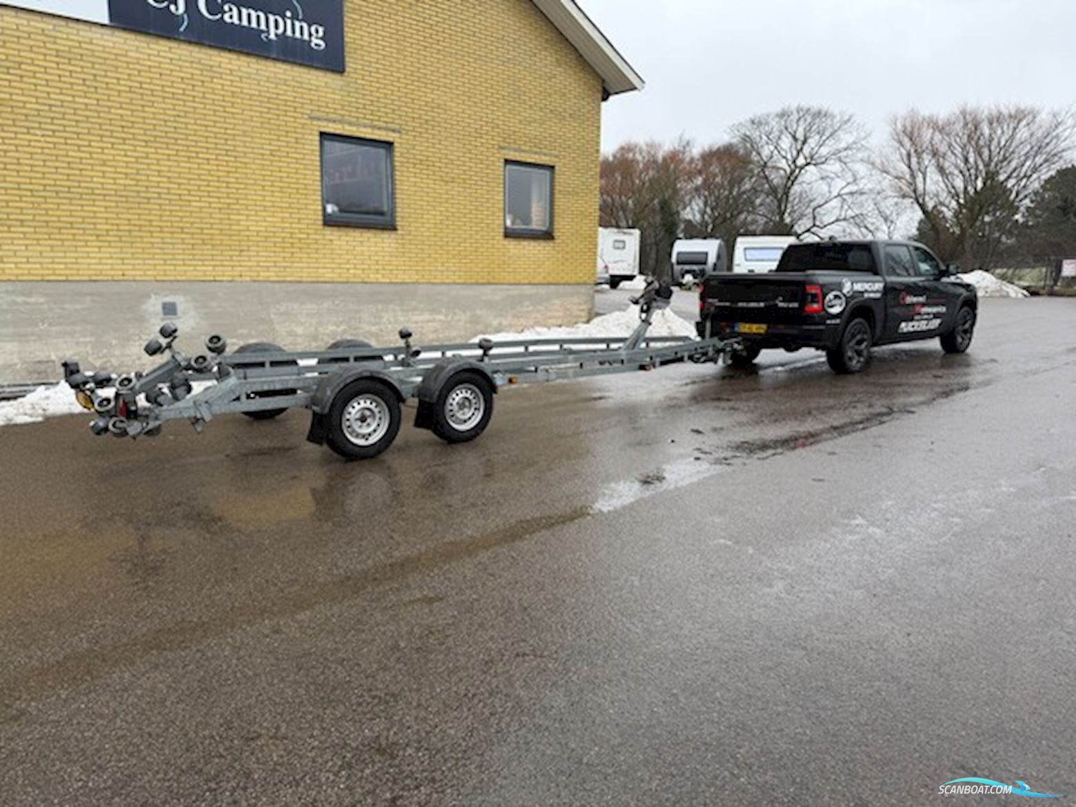 242500TB SR - 2500KG Premium Bådtrailer m/ SUPERRULLER