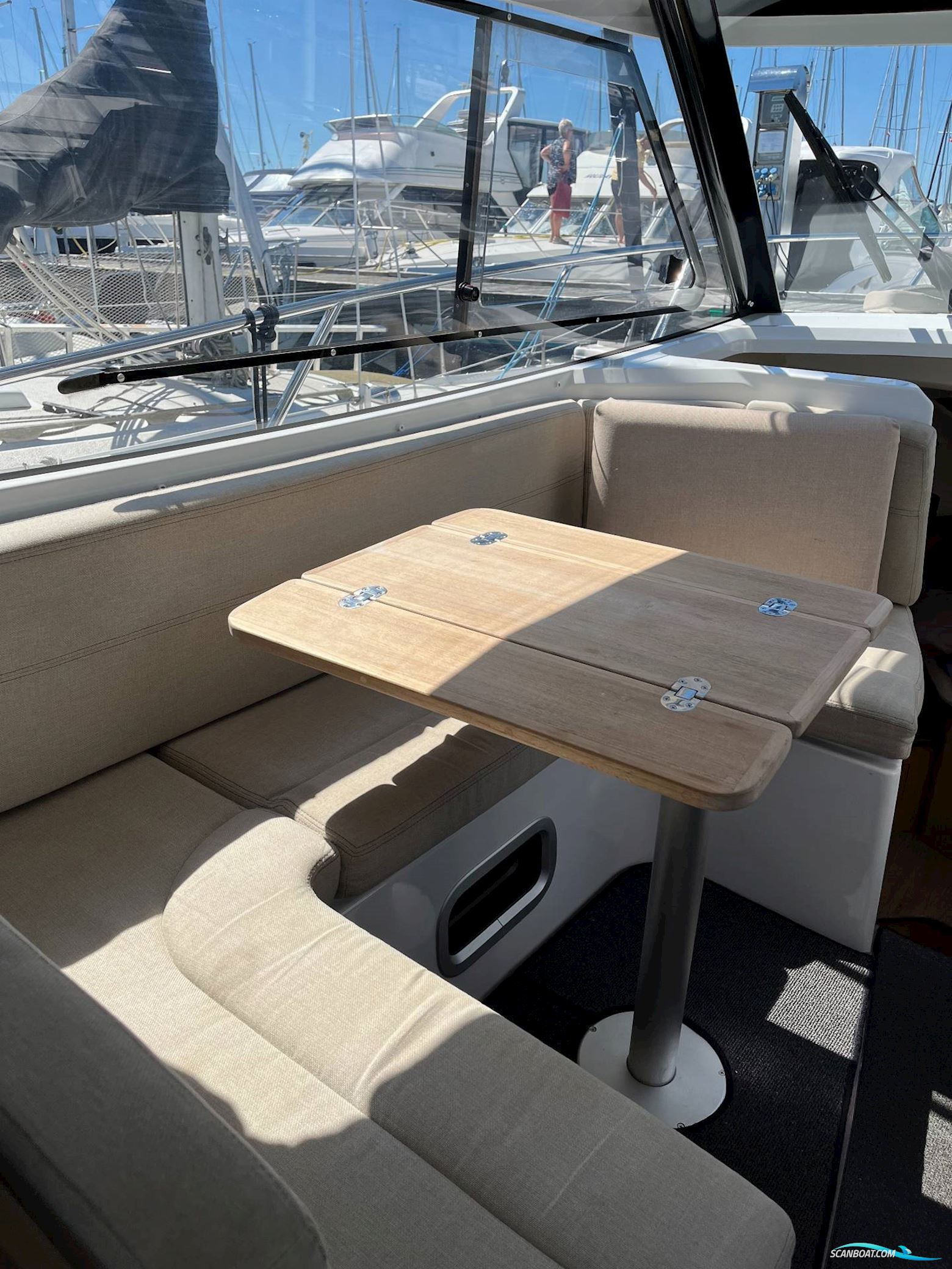 Beneteau Antares 8.80 m/ 250hk Mercury