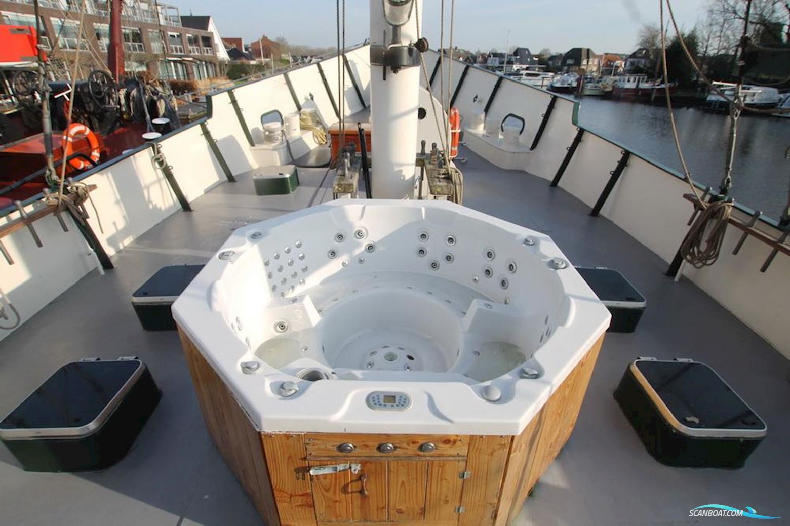 Traditional Barkentijn