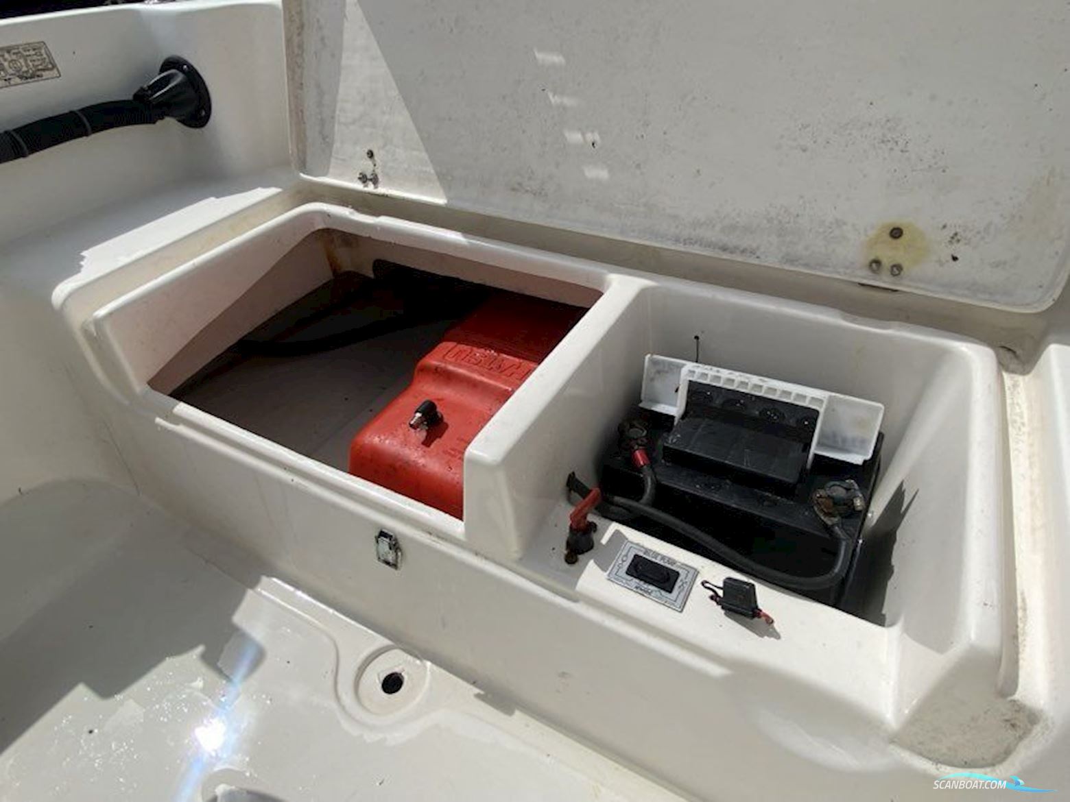 Bella 444R med 25 hk Tohatzu