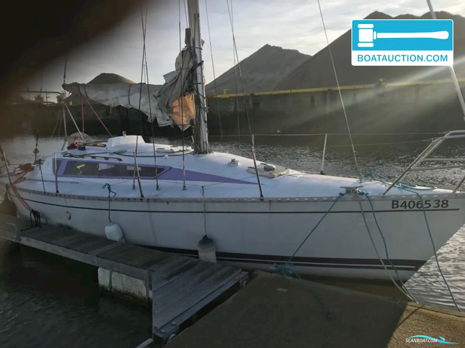 Feeling 920 Dinghy 1984, with Volvo engine, Belgium