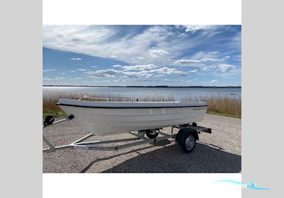 Fjordjollen 390 Fisk - Jolle med F2,5 HK påhængsmotor Dinghy 2025, Denmark