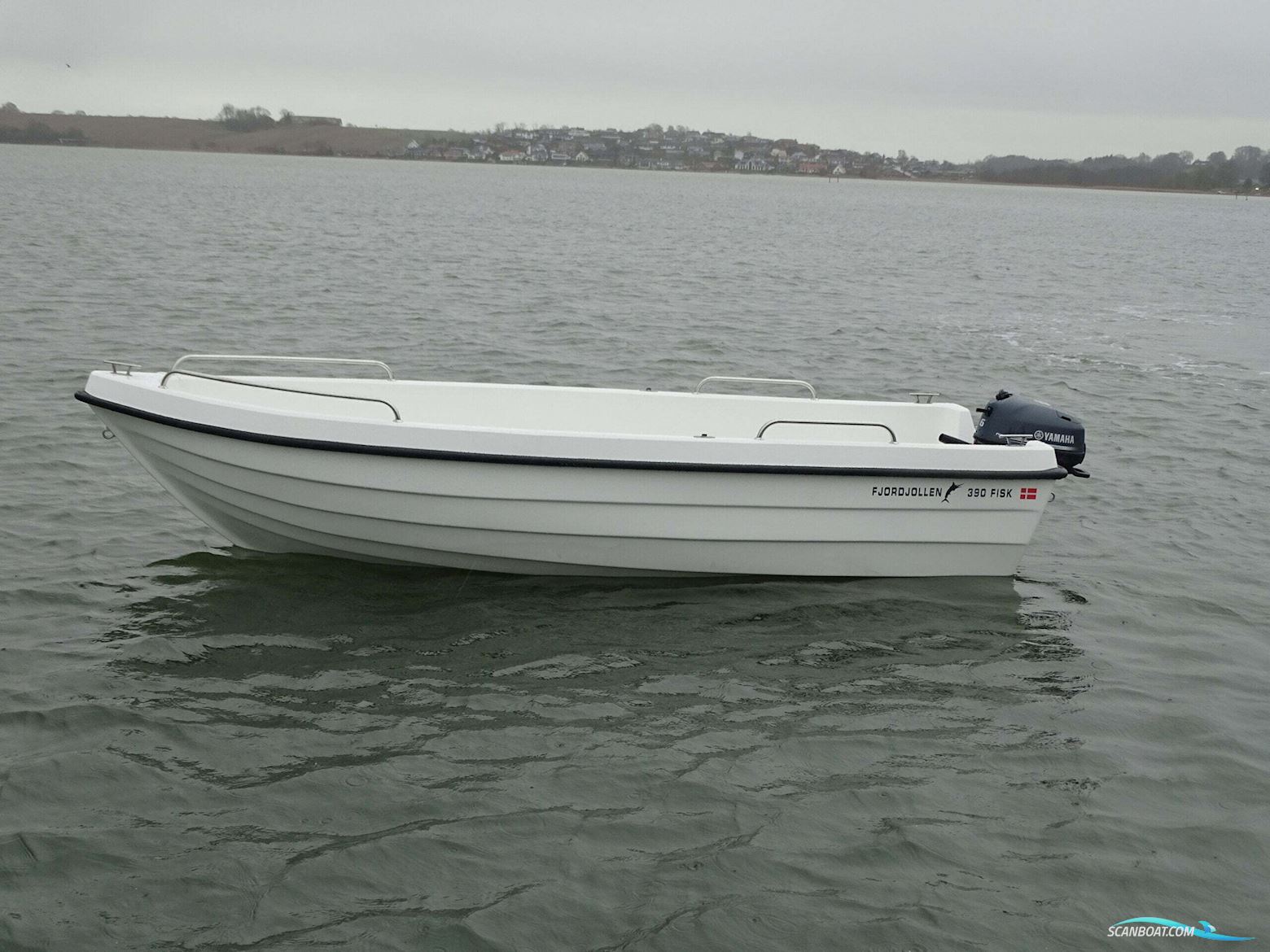 Fjordjollen 390 Fisk med trailer og motor