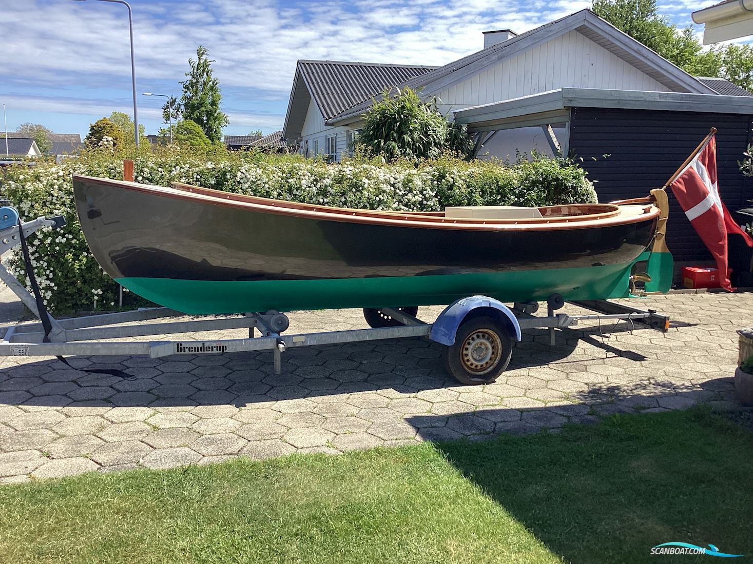 Lynæs Jolle 17 Dinghy 2024, met Buck DV 10 motor, Denemarken