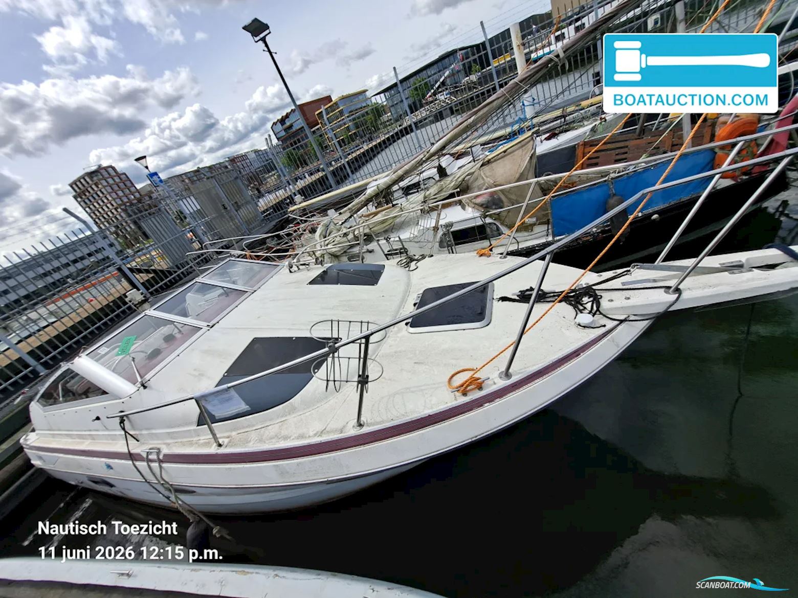 Maxum 770 Dinghy , met Mercruiser motor, The Netherlands