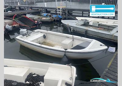 Motorboat 450 Dinghy , met Honda motor, The Netherlands