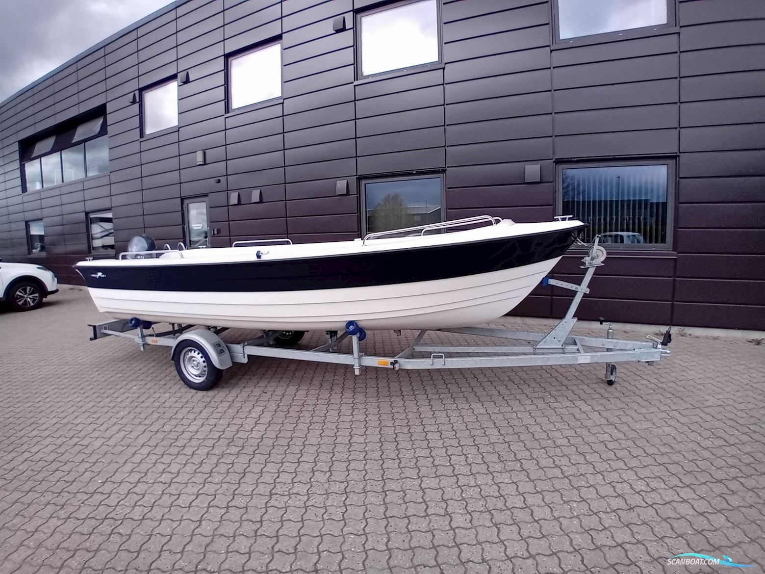 Nydam 550 m/ Yamaha F40