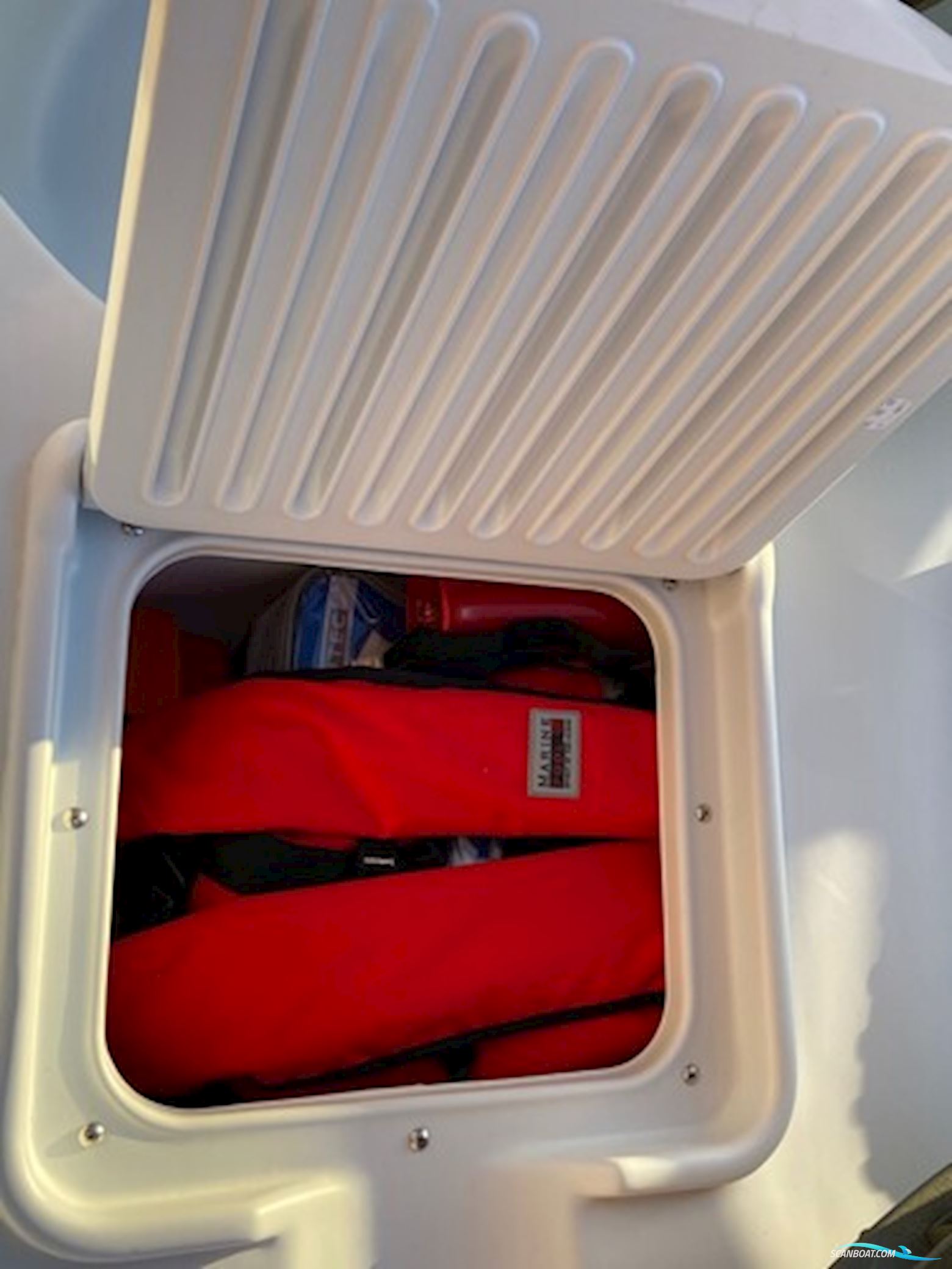 Pelican Predator 103 m/Mercury F2,5 hk 4-takt - NU NEDSAT KR. 5.000,- !