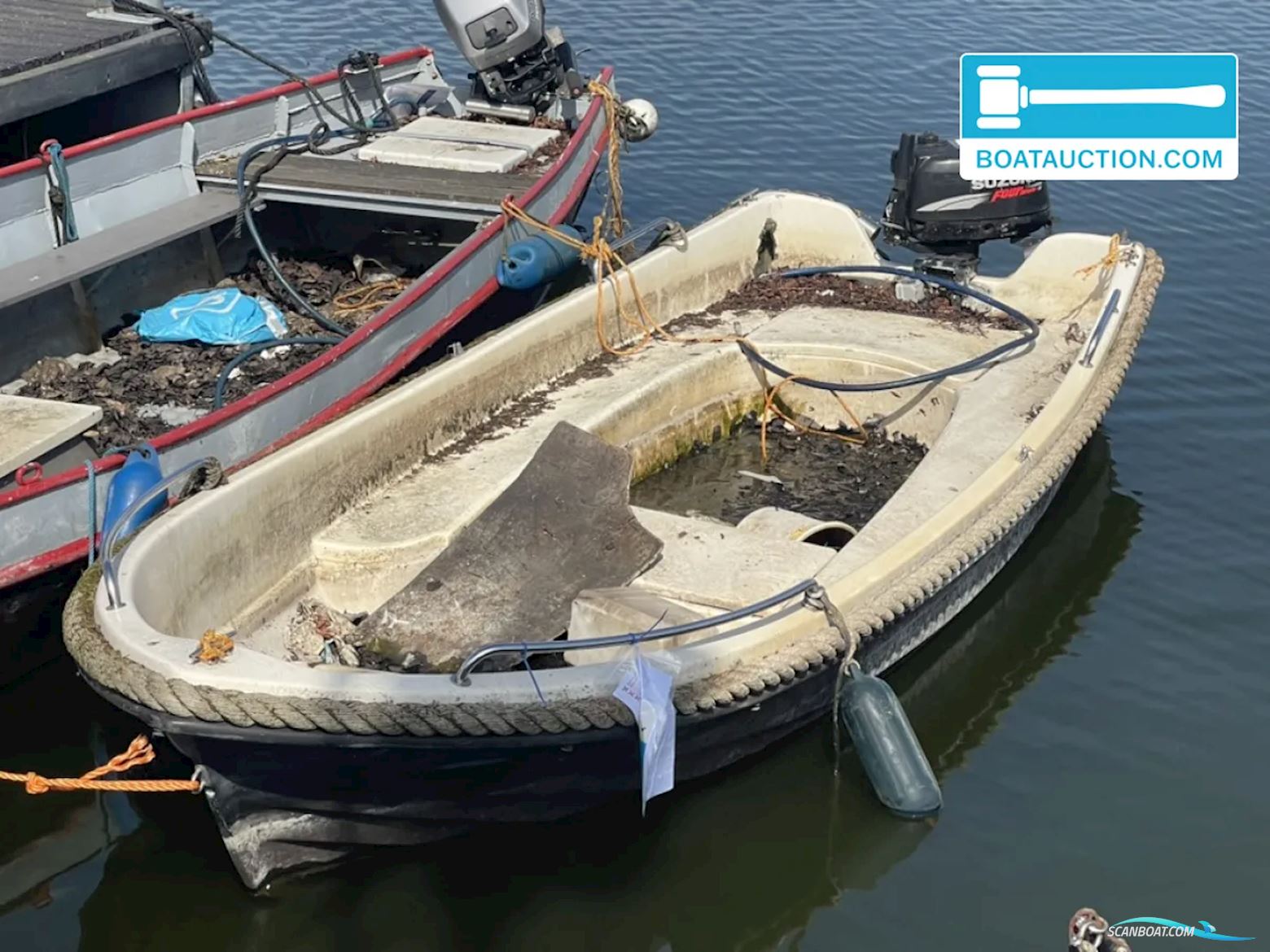 sloep 450 Dinghy , met Suzuki motor, The Netherlands