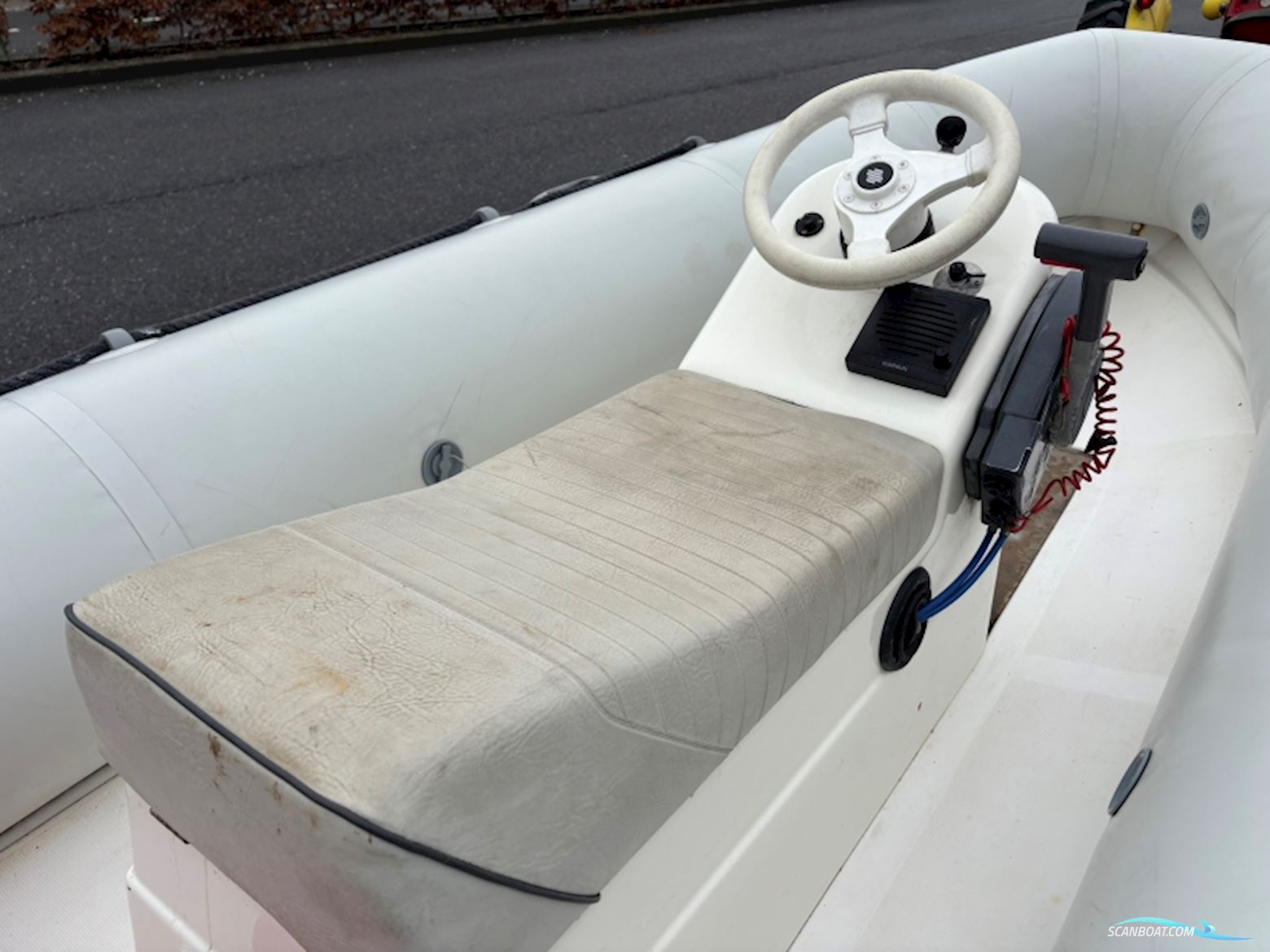 Valiant D-380 Ribbåd