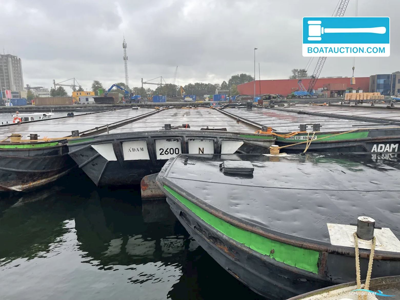 Dekschuit 2600