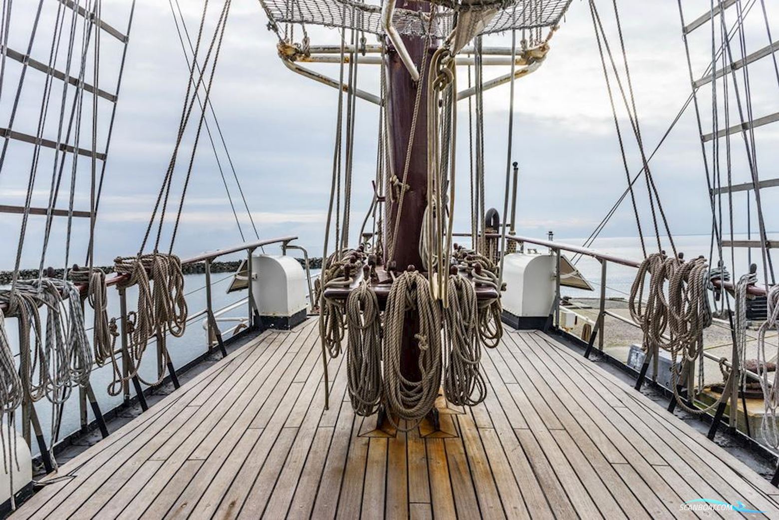 Schooner Three Mast Barquentine