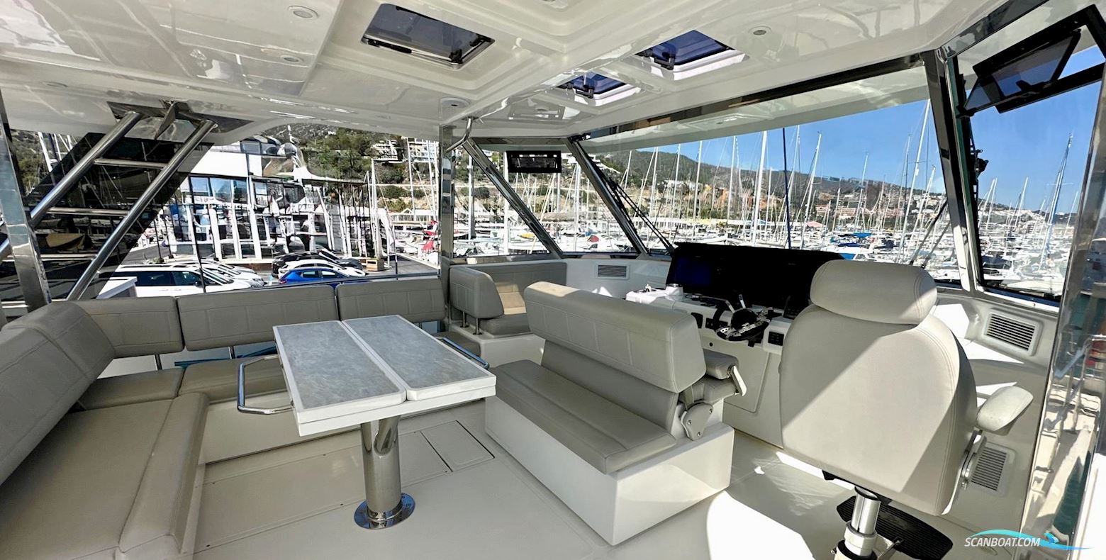 Aquila 54 Yacht