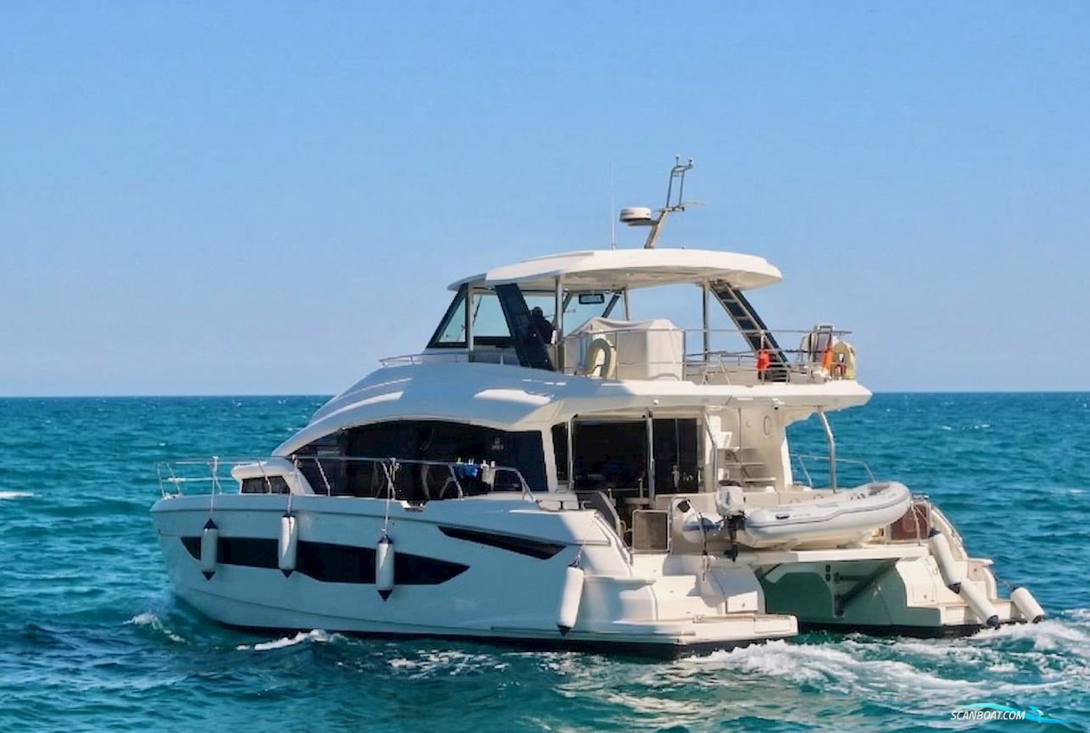 Aquila 54 Yacht
