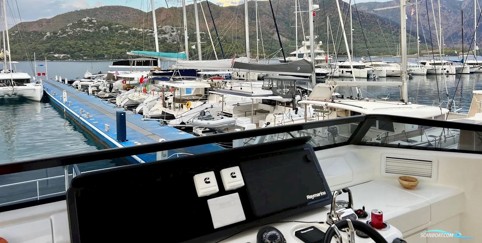 Aquila 54 Yacht