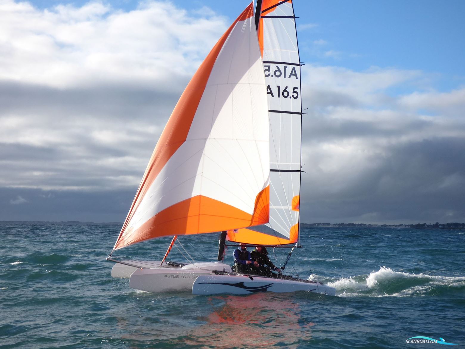 Astus 16.5 Trimaran