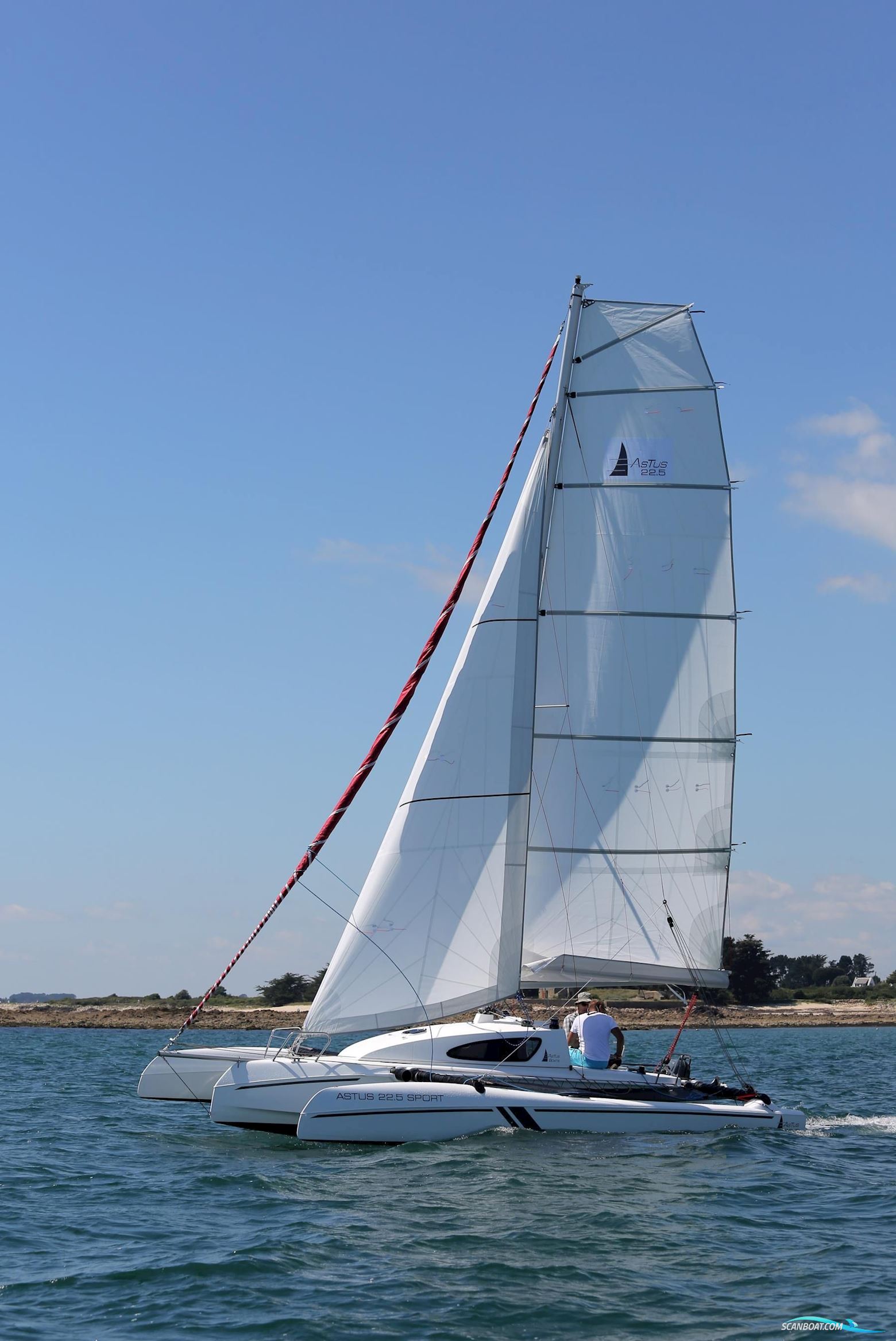 Astus 22.5 Trimaran